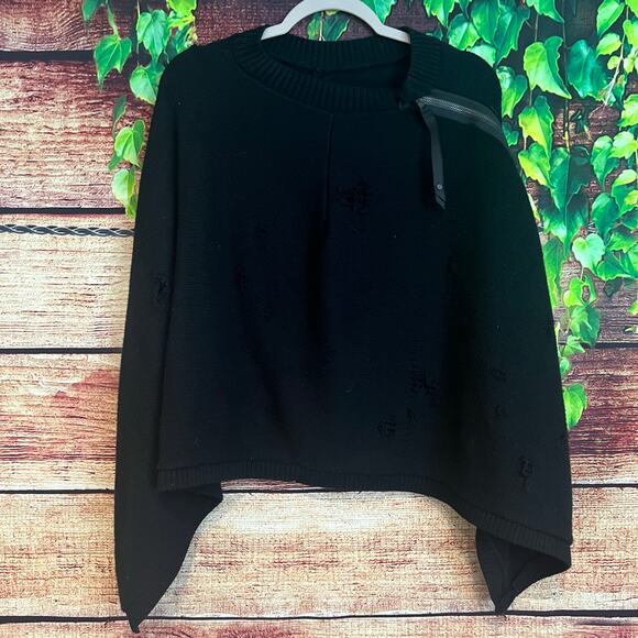 Lululemon DISTRESSED On the Go Poncho Sweater Wrap One Size Black Merino Wool - Picture 3 of 5